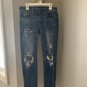 American Eagle Distressed Jeans SZ 2